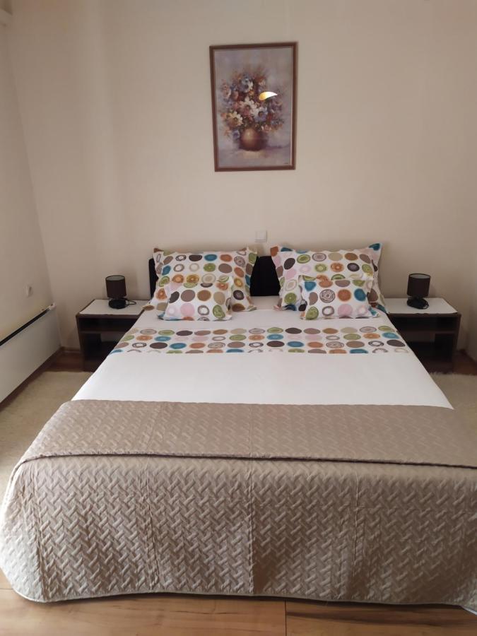Apartment Zeljka Lovreta Макарска Экстерьер фото